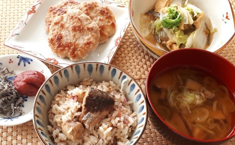 ★超時短レシピ★サバ缶ご飯・豚肉のガレット・白菜と油揚げのさっと煮・干し椎茸とネギの味噌汁
