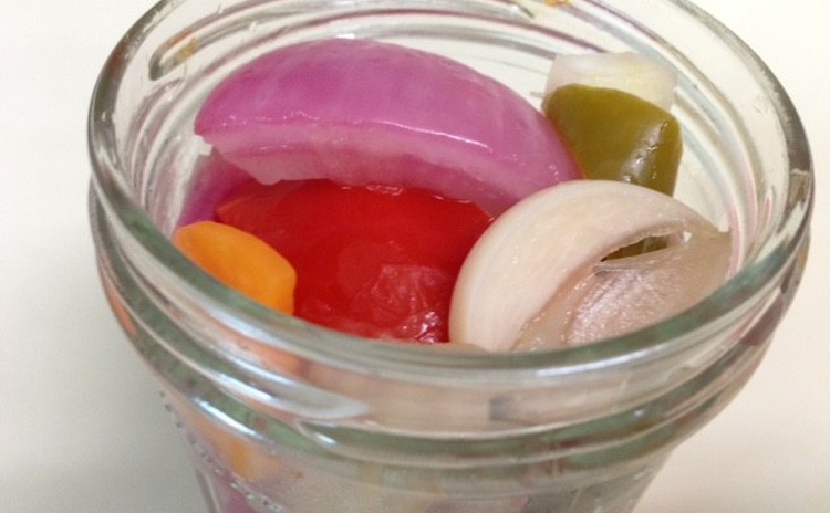暑い夏をのりきる 全粒粉入りピタパン&作ってすぐ食べられる簡単ピクルス