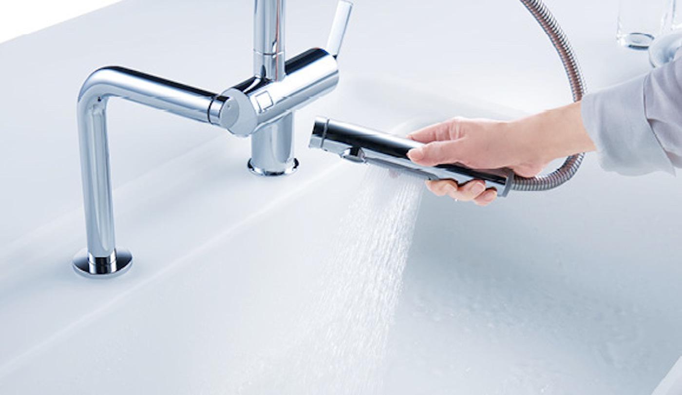 TOTO独自のエアイン技術で節水にも優れた「水ほうき水栓LF」