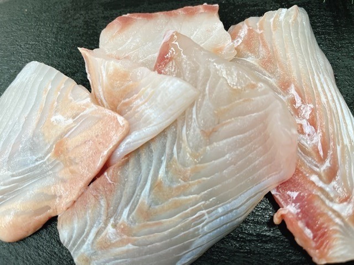 おいしい ヒラメ切り落とし刺身用 150g クックパッドマート 毎日が楽しみになる お買いもの