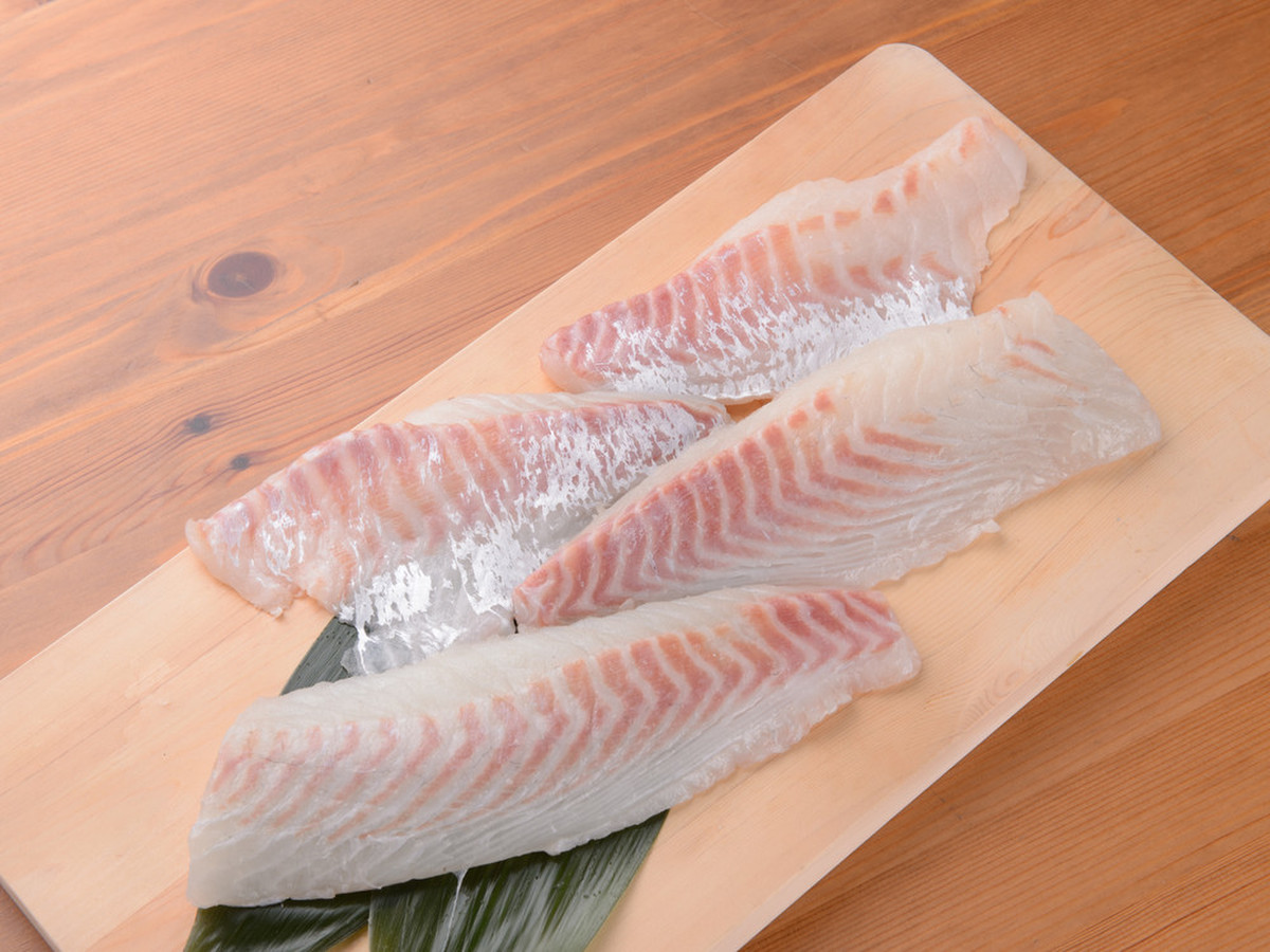 養殖真鯛活け〆刺身用 柵 皮引き クックパッドマート 毎日が楽しみになる 食材店