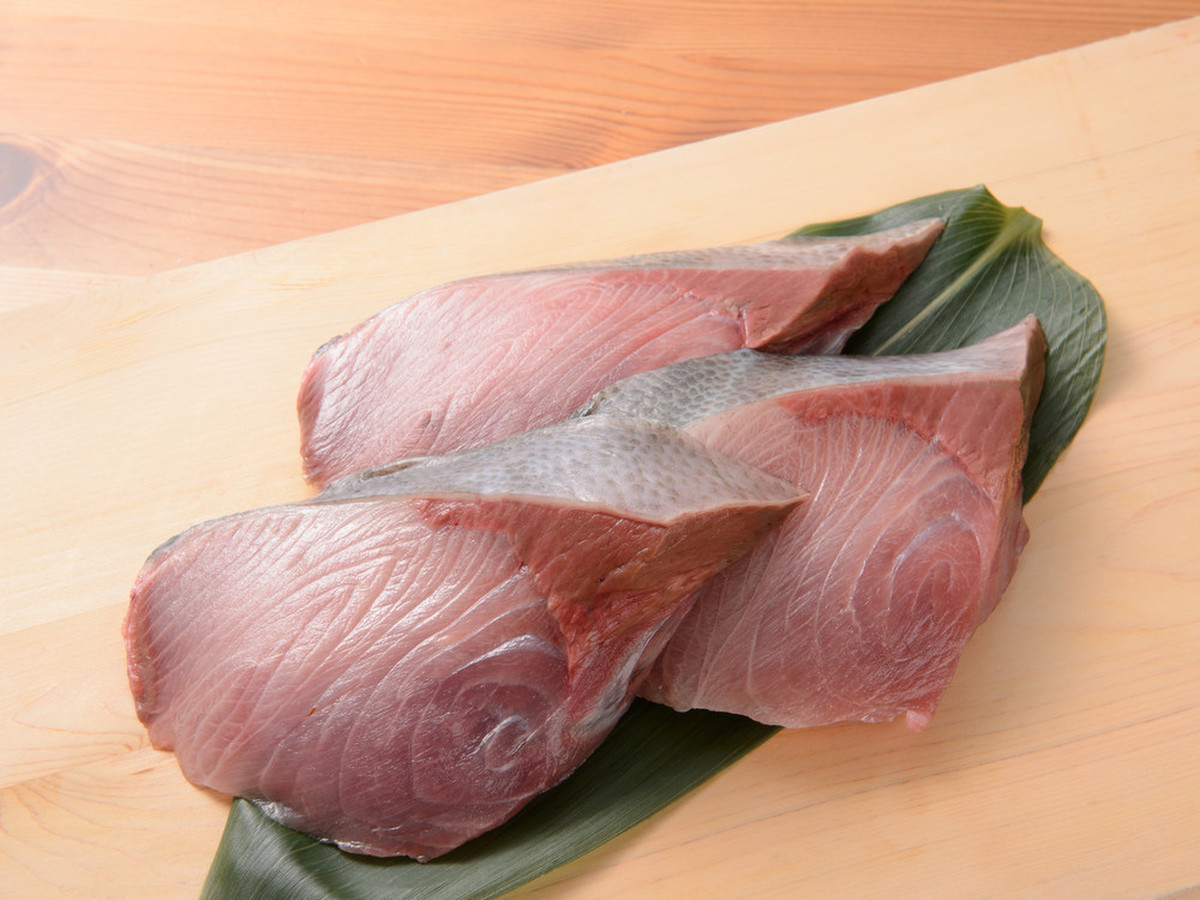 天然ブリ切り身 3切 クックパッドマート 毎日が楽しみになる 食材店 天然ブリ切り身 3切 クックパッドマート 毎日が楽しみになる 食材店