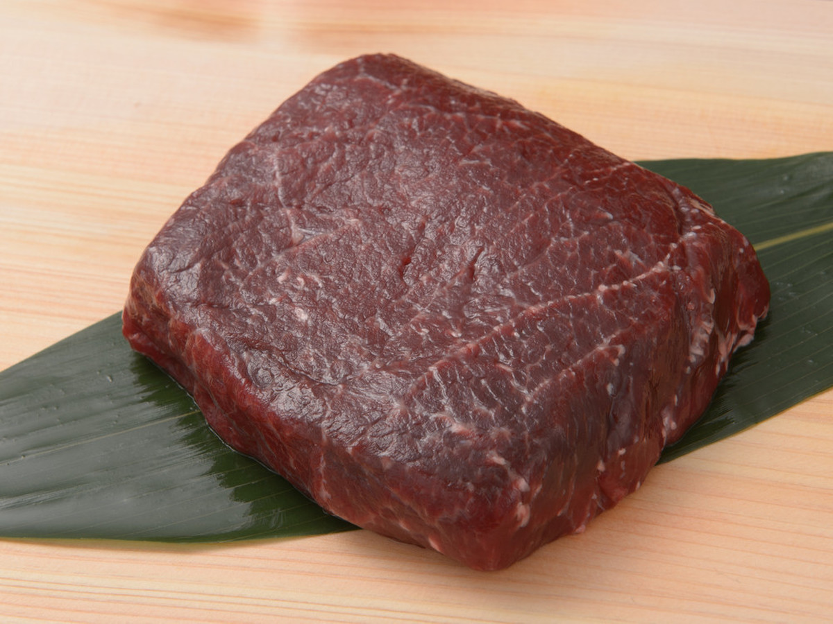 ミンククジラ 赤肉 刺身用 ブロック 0g 解凍 クックパッドマート 毎日が楽しみになる 食材店