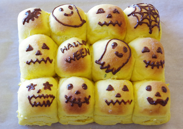デコ初心者でも簡単！「ハロウィンちぎりパン」ができた
