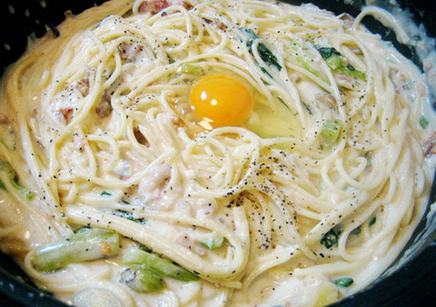 鍋のシメはカルボナーラ まったり クリーミー鍋 が旨すぎる クックパッドニュース