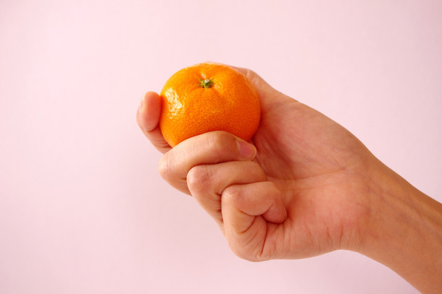 みかんを揉むと甘くなるのは本当か?を味覚センサーで検証してみた!