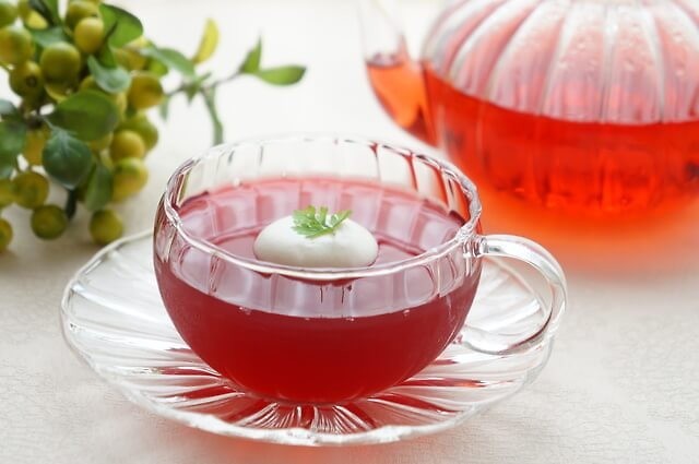 暴飲暴食を防ぐ!食前「トマト寒天」ダイエットとは?