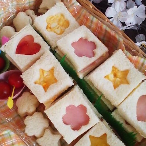 型抜きで 簡単 かわいい 桜デコサンドイッチ ができた クックパッドニュース