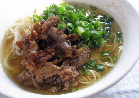 ケンミンshowで話題 豚バラてんこ盛り 徳島ラーメン はおうちでも作りやすい クックパッドニュース