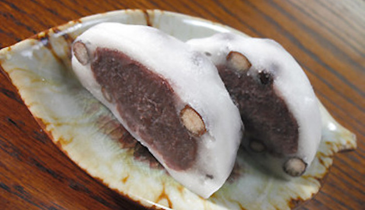 ひんやりスイーツ】市販の「豆大福」を冷凍したらまるでアイスだった