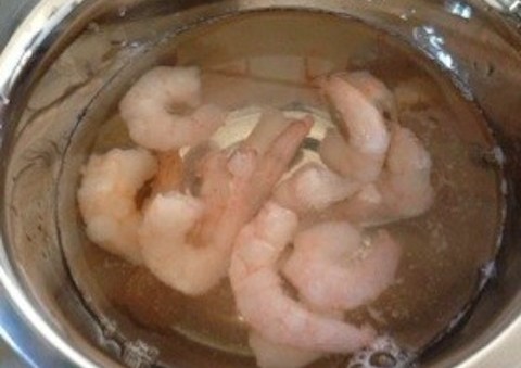 もう生臭くない 冷凍エビ は につけるとおいしく解凍できる クックパッドニュース もう生臭くない 冷凍エビ は につけるとおいしく解凍できる クックパッドニュース