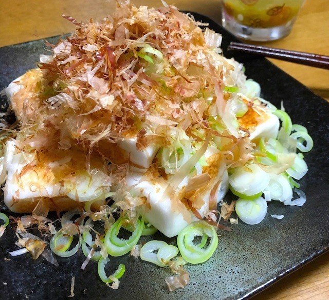 クックパッドニュース 焼きはんぺんの 薬味どっさり盛り で節約おつまみがパパっと完成 毎日新聞 クックパッドニュース 焼きはんぺんの 薬味どっさり盛り で節約おつまみがパパっと完成 毎日新聞