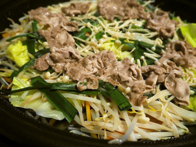 焼き肉でも鍋でもない?!鹿児島のご当地グルメ「炊き肉」が今話題!