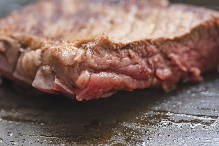 クックパッドニュース 知って得する 格安 ステーキ肉 を高級な柔らかさにする裏ワザ 毎日新聞 クックパッドニュース 知って得する 格安 ステーキ肉 を高級な柔らかさにする裏ワザ 毎日新聞