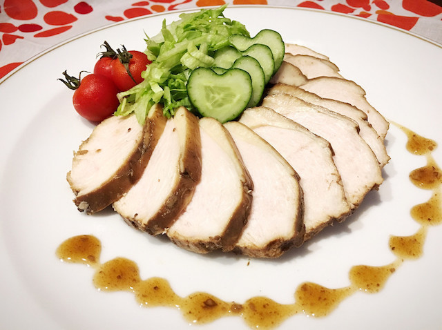 クックパッドニュース 裏ワザ 粉末コーヒーを使えば チキンが 燻製風 になった 毎日新聞