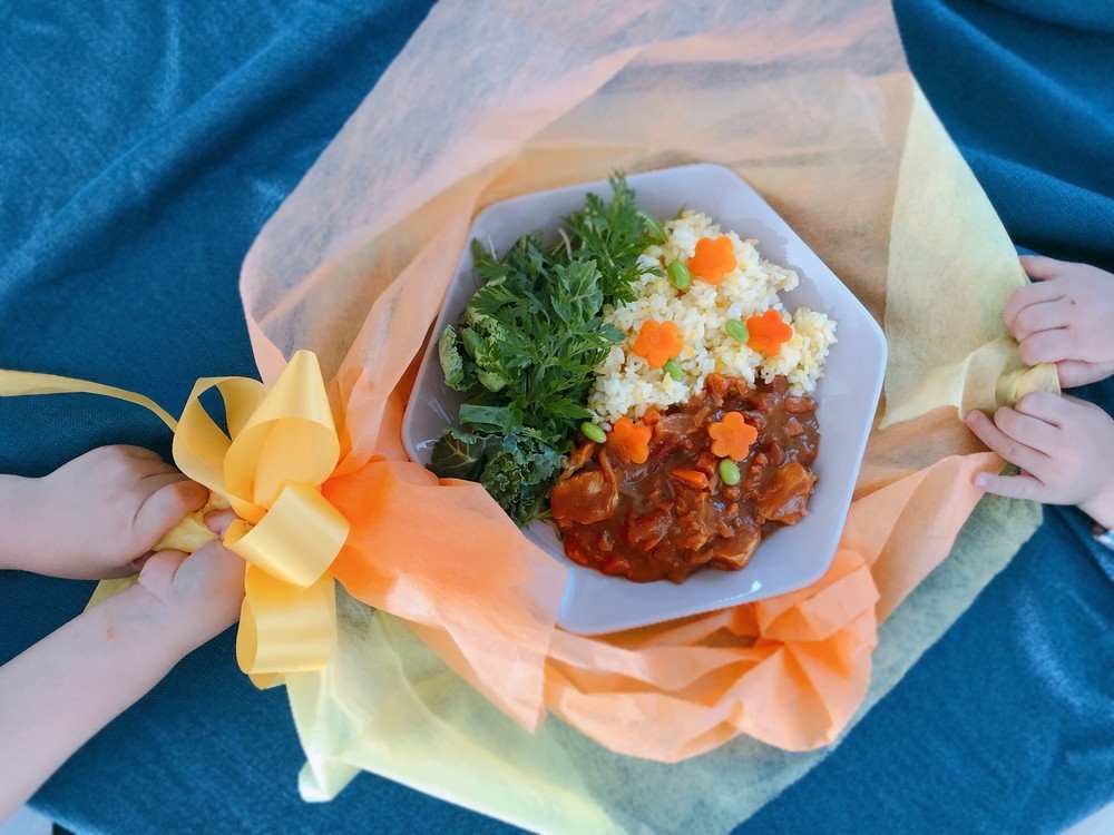 素敵な母の日の思い出を!親子で一緒に作って楽しい「花束カレー」【今日から始める親子クッキング vol.7】