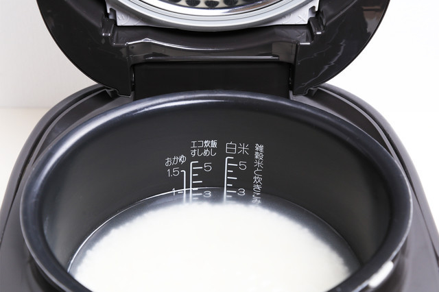 暑い季節はNG!?「予約炊飯」より「早炊きモード」がオススメな理由【至福の「ごはんのおとも」レシピvol.5】