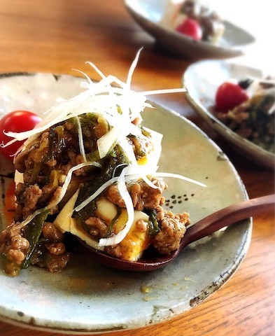 新感覚の麻婆冷奴も登場♪夏に食べたいピリ旨「麻婆豆腐」レシピ3選【工藤詩織の「お豆腐」進化論 Vol.11】