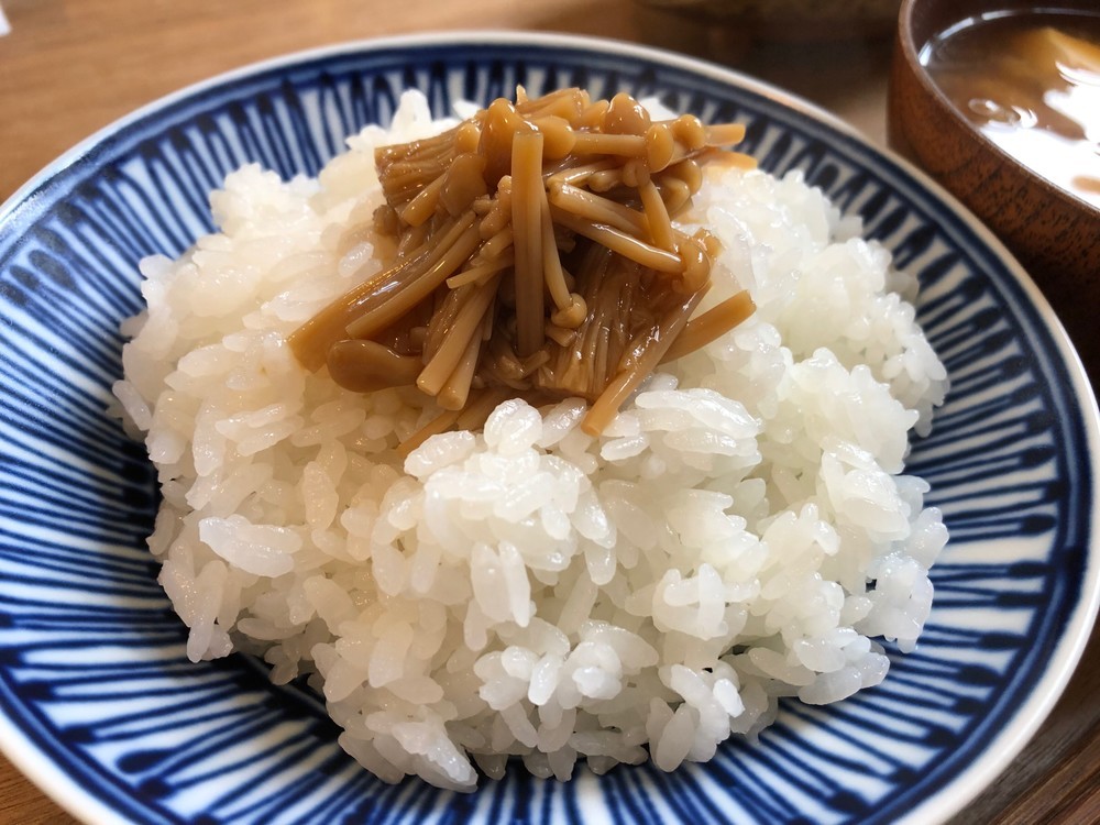 新米を炊飯するときは水を減らす?減らさない?【至福の「ごはんのおとも」レシピvol.8】