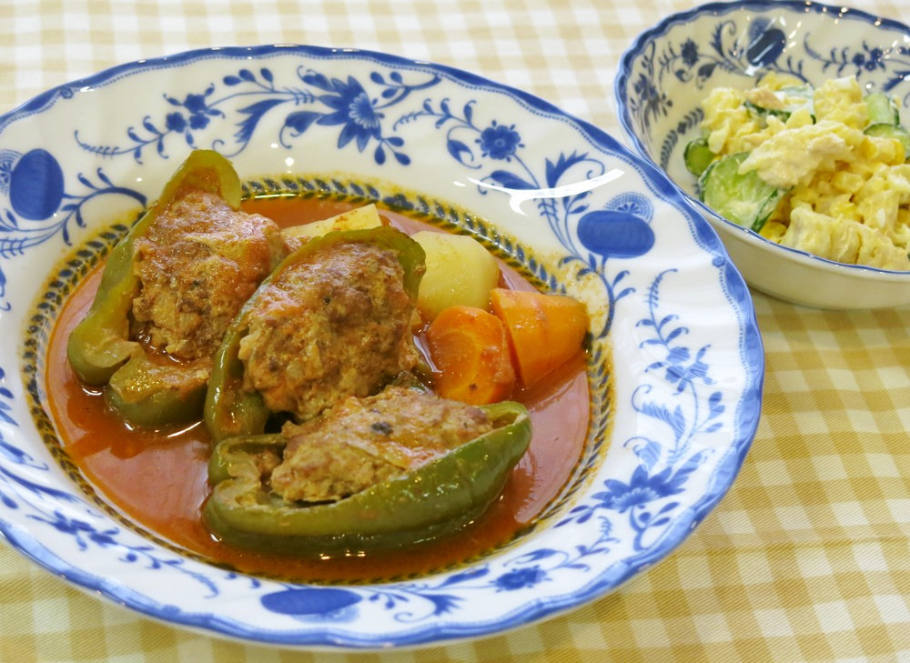 苦手な食材もおいしく完食!「ピーマンの肉詰めトマト煮込み」【全国こども食堂探検 Vol.5】
