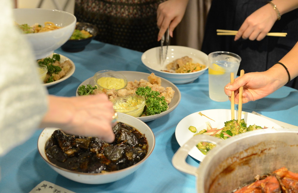 「自分の味」に飽きたら、料理を“シェア”してみるといい【今日、キッチンで何を考えていますか?Vol.3】