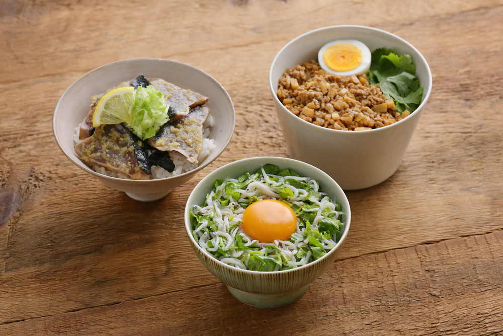 軽く食べたい時にぴったり♪春の味覚で作る「小どんぶり」3選