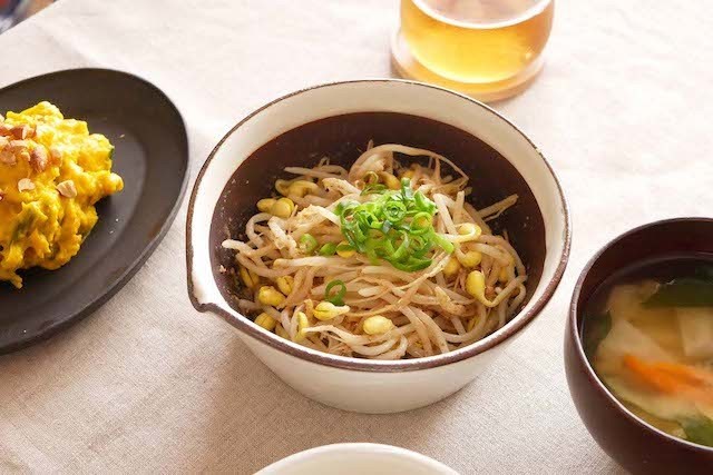 ぱぱっと和えてもう一品!すりごまが香ばしい 「もやしのナムル」