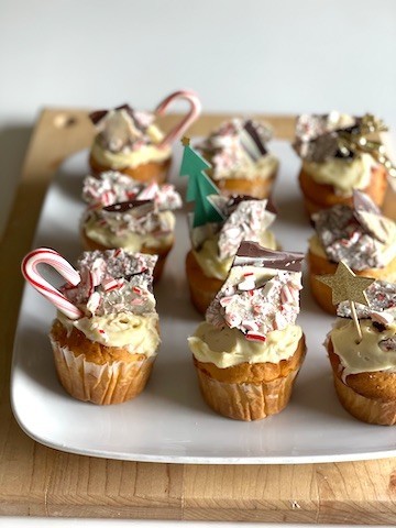 希少品リモージュボックス　クリスマスケーキ　ヴィンテージステッキ型キャンディ付き 希少品リモージュボックス クリスマスケーキ ヴィンテージステッキ型