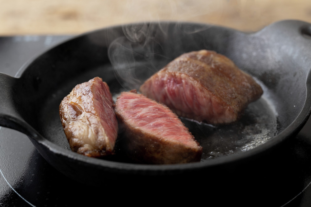 クックパッドニュース プロ直伝 フライパンでお店級の絶品 ステーキ を焼く方法とは 毎日新聞