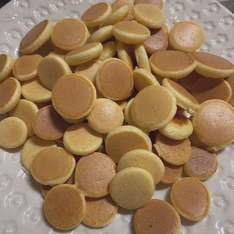 【Twitterで話題】サクッ美味!お母さんが子どもに作ってあげた「ミニパンケーキ」が数万人にバズる!