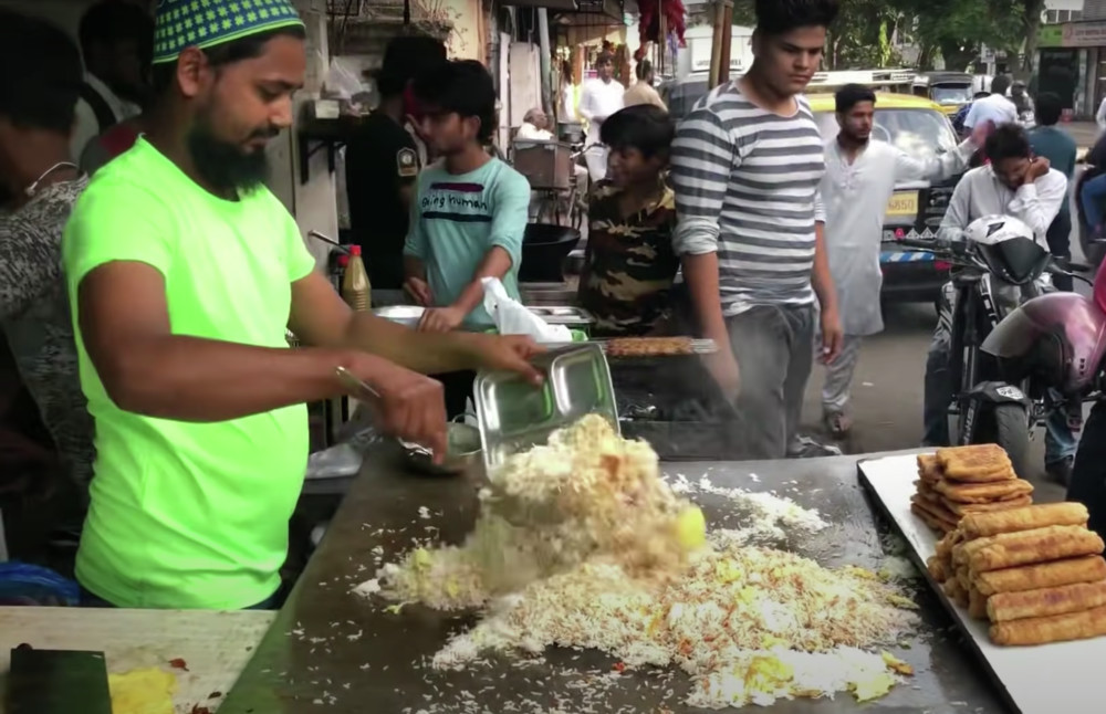 30人前のチャーハン 一度見たら忘れられない インドの屋台料理 に学ぶ 食を楽しむヒント クックパッドニュース