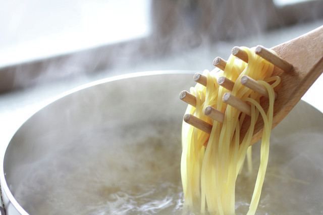 クックパッドニュース ラク 早くゆでられる 知っておきたい パスタのゆで方 毎日新聞