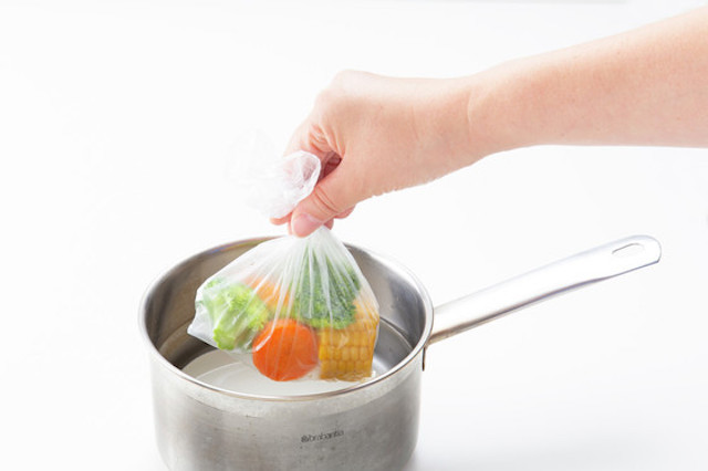 【防災グッズの必需品!?】いざというときに覚えておきたい。「ポリ袋のお役立ちワザ」