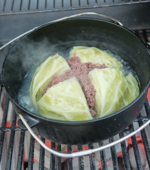クックパッドニュース 簡単キャンプおかず 丸ごとキャベツ鍋 毎日新聞