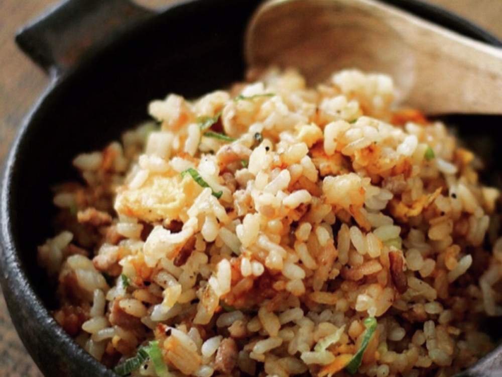 味バリエ豊富!家にあるものでパパっと作れる「チャーハン」