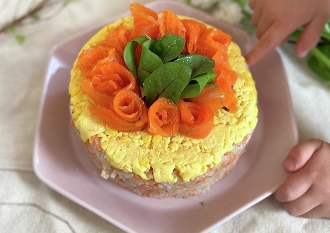 かわいい見た目に子ども大喜び 簡単 ちらし寿司ケーキ がお祝いにぴったり クックパッドニュース かわいい見た目に子ども大喜び 簡単 ちらし寿司ケーキ がお祝いにぴったり クックパッドニュース