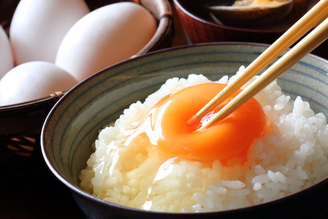 “粒立ち”が命!「たまごかけごはん」にベストなお米を調べてみた