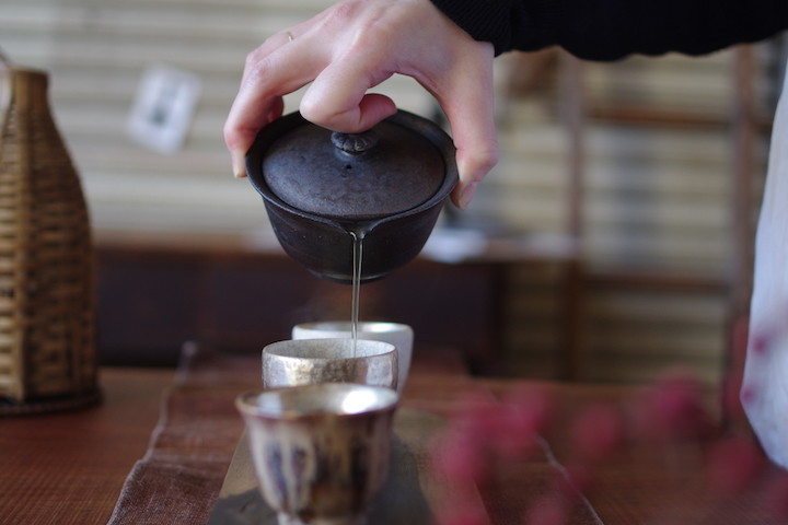 お湯の温度によって味が変わる!プロが教える「お茶」のおいしい淹れ方