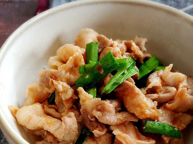クックパッドニュース 疲れやすい今の時期におすすめ 豚こま肉 で作るスタミナ丼5選 毎日新聞