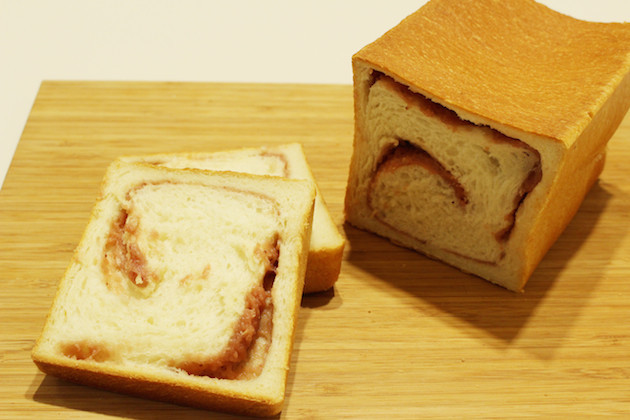 【試してみた】「ヨーグルトクリームチーズといちごのパン」を作ってみた!