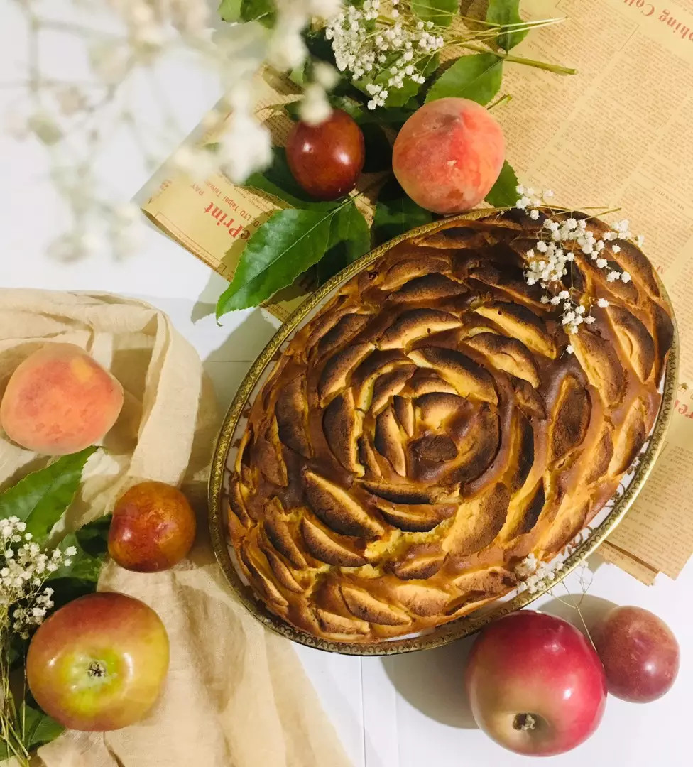 クックパッドニュース 焼きっぱなしで簡単 消費にも役立つロシア風りんごケーキ シャルロートカ 毎日新聞