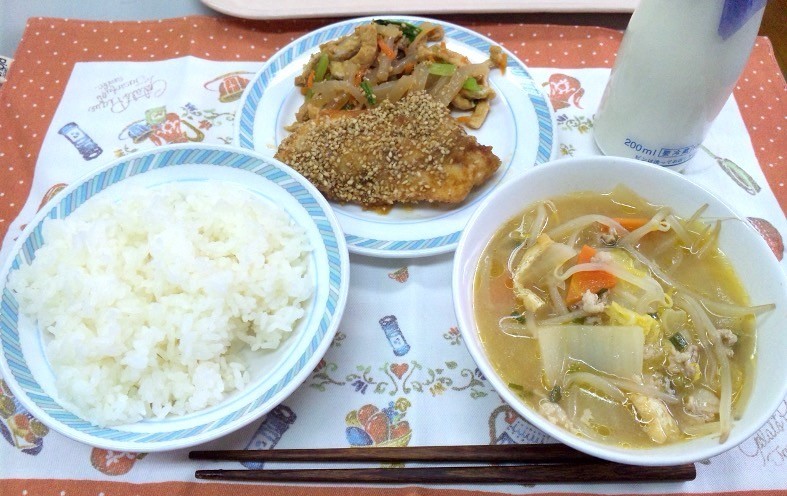 週5で食べる地域も!昔は給食の救世主、今では当たり前の「米飯給食