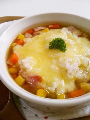 ごはんを入れてボリュームアップ!新感覚スープ~「MOCO'Sキッチン」より~