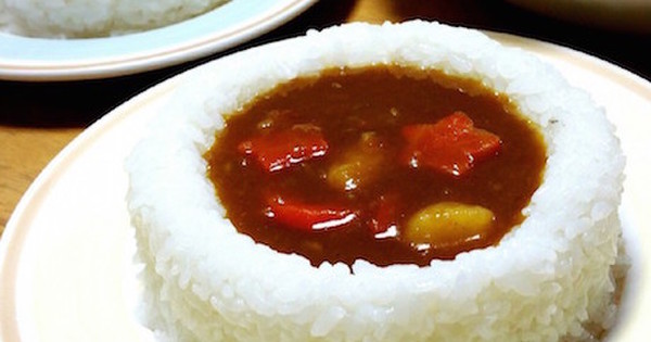 この手があったか 子ども大喜び 目からウロコの夏カレー盛りつけ術 クックパッドニュース