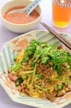 夏の麺と超簡単チャーシューに夏野菜もたっぷり!