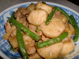 鶏肉と里芋のごま煮