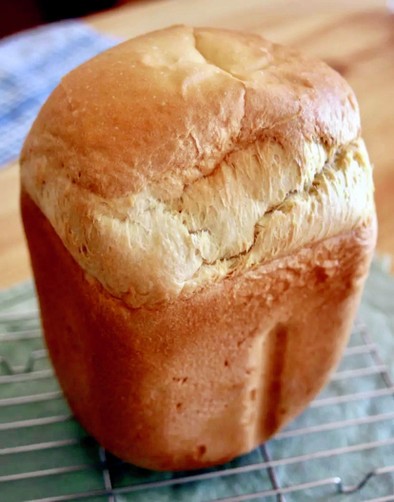 ホームベーカリーでデニッシュ風食パン。の写真