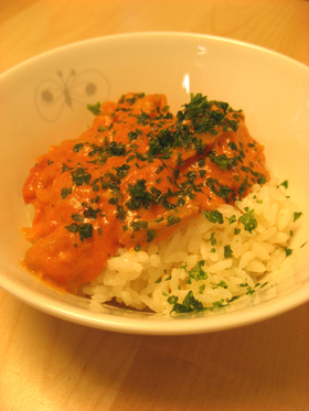 チキンとトマトのサワークリーム煮込み