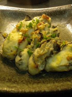 牡蠣のガーリックバター焼き・小料理屋風
