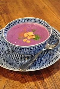 紫さつま芋の　魔女のスープ　